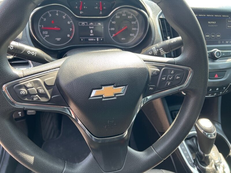 2019 Chevrolet Cruze LT   - Photo 23 - Lewisville, TX 75057