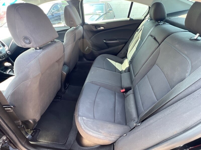 2019 Chevrolet Cruze LT   - Photo 10 - Lewisville, TX 75057