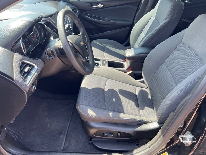 2019 Chevrolet Cruze LT   - Photo 19 - Lewisville, TX 75057