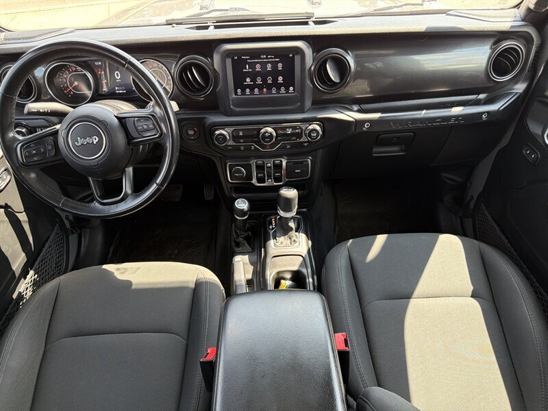 2019 Jeep Wrangler Unlimited Sport   - Photo 10 - Lewisville, TX 75057
