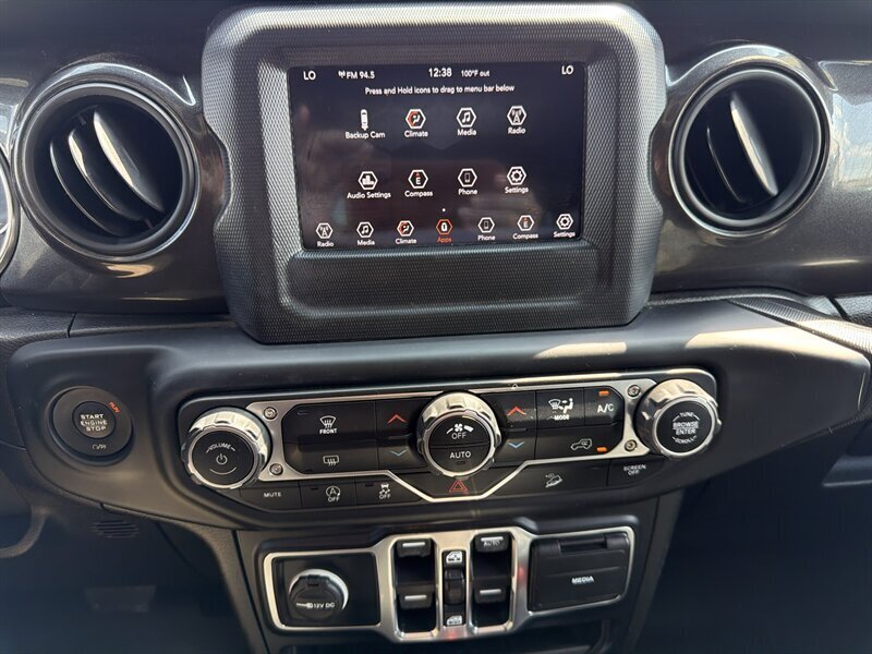 2019 Jeep Wrangler Unlimited Sport   - Photo 21 - Lewisville, TX 75057