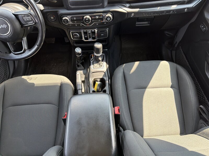 2019 Jeep Wrangler Unlimited Sport   - Photo 13 - Lewisville, TX 75057
