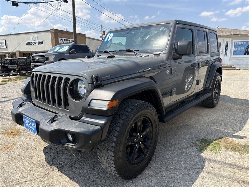 2019 Jeep Wrangler Unlimited Sport   - Photo 2 - Lewisville, TX 75057