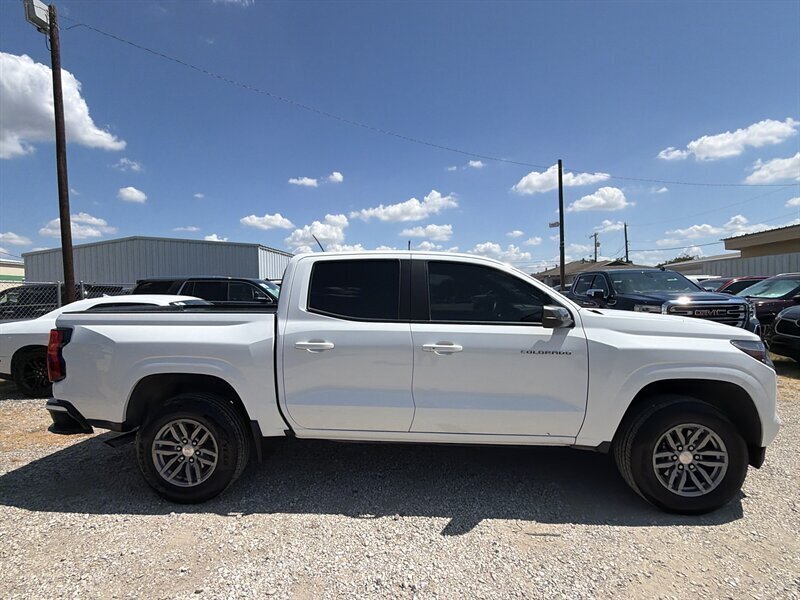 2024 Chevrolet Colorado LT   - Photo 6 - Lewisville, TX 75057