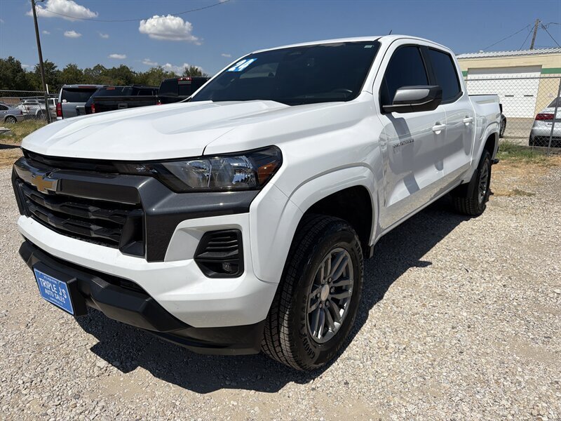 2024 Chevrolet Colorado LT   - Photo 2 - Lewisville, TX 75057