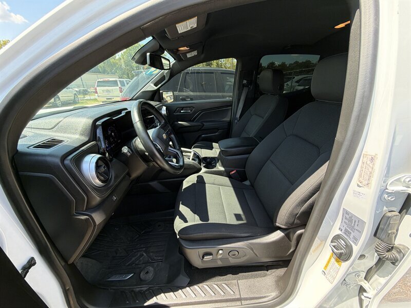2024 Chevrolet Colorado LT   - Photo 17 - Lewisville, TX 75057