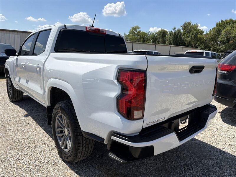 2024 Chevrolet Colorado LT   - Photo 3 - Lewisville, TX 75057