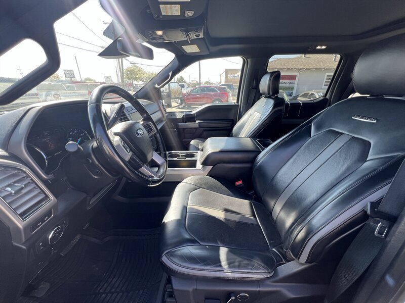 2019 Ford F-250 Platinum   - Photo 18 - Lewisville, TX 75057