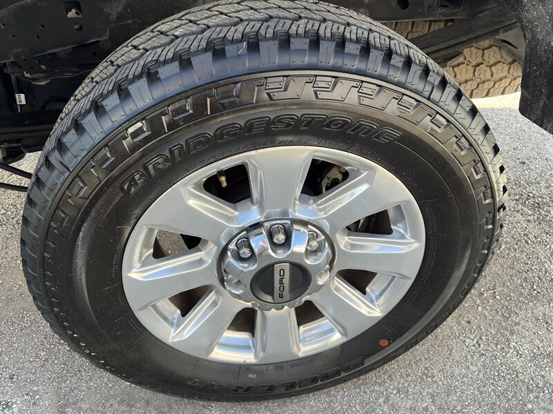 2019 Ford F-250 Platinum   - Photo 29 - Lewisville, TX 75057