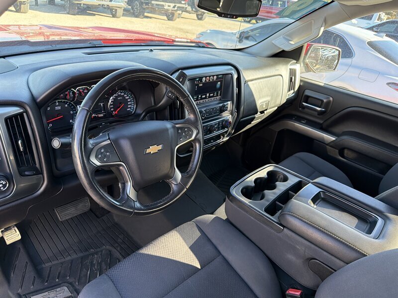2019 Chevrolet Silverado 1500 LD LT   - Photo 14 - Lewisville, TX 75057