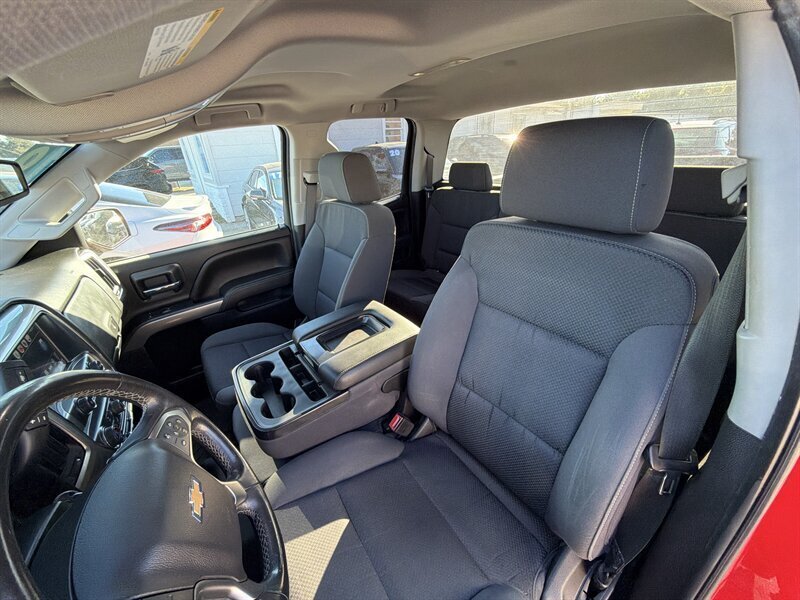 2019 Chevrolet Silverado 1500 LD LT   - Photo 13 - Lewisville, TX 75057