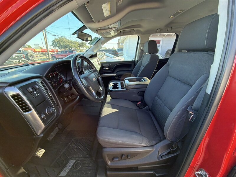2019 Chevrolet Silverado 1500 LD LT   - Photo 12 - Lewisville, TX 75057