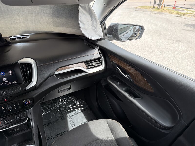2020 GMC Terrain SLE   - Photo 10 - Lewisville, TX 75057