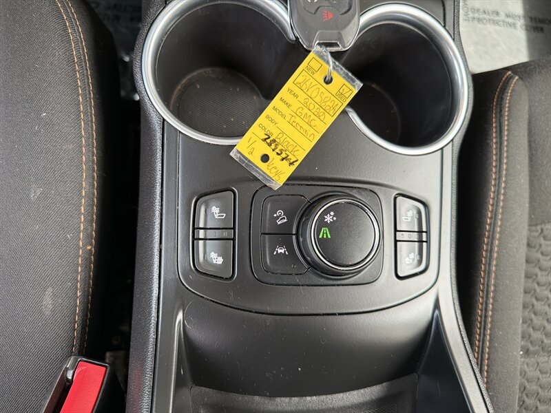 2020 GMC Terrain SLE   - Photo 13 - Lewisville, TX 75057