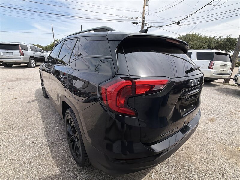 2020 GMC Terrain SLE   - Photo 3 - Lewisville, TX 75057