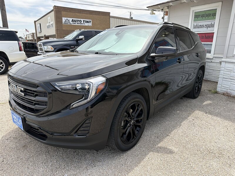 2020 GMC Terrain SLE   - Photo 2 - Lewisville, TX 75057