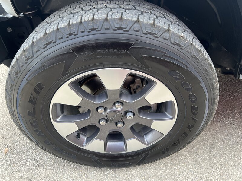 2021 Jeep Wrangler Sahara   - Photo 21 - Lewisville, TX 75057