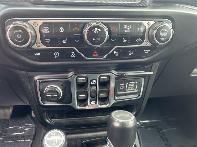 2021 Jeep Wrangler Sahara   - Photo 18 - Lewisville, TX 75057