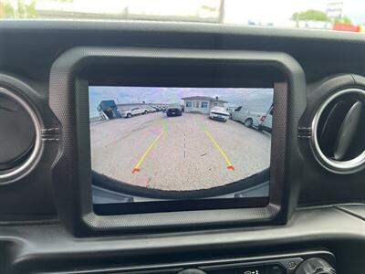 2021 Jeep Wrangler Unlimited Sahara   - Photo 16 - Lewisville, TX 75057