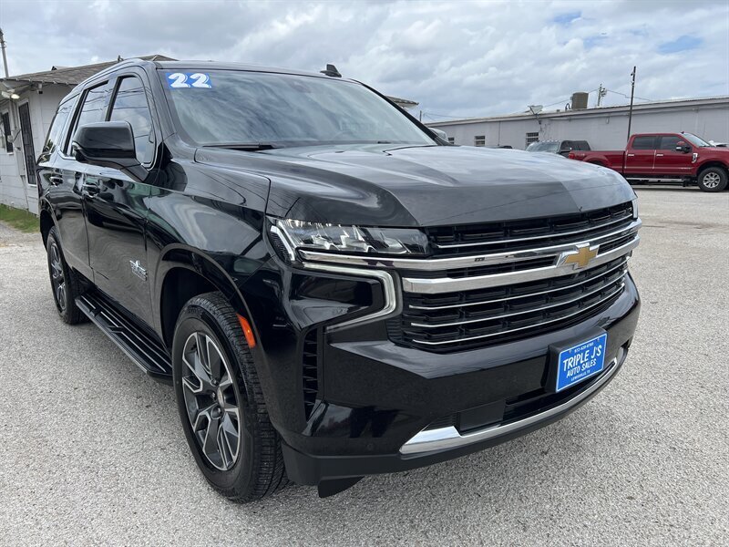2022 Chevrolet Tahoe LT   - Photo 1 - Lewisville, TX 75057