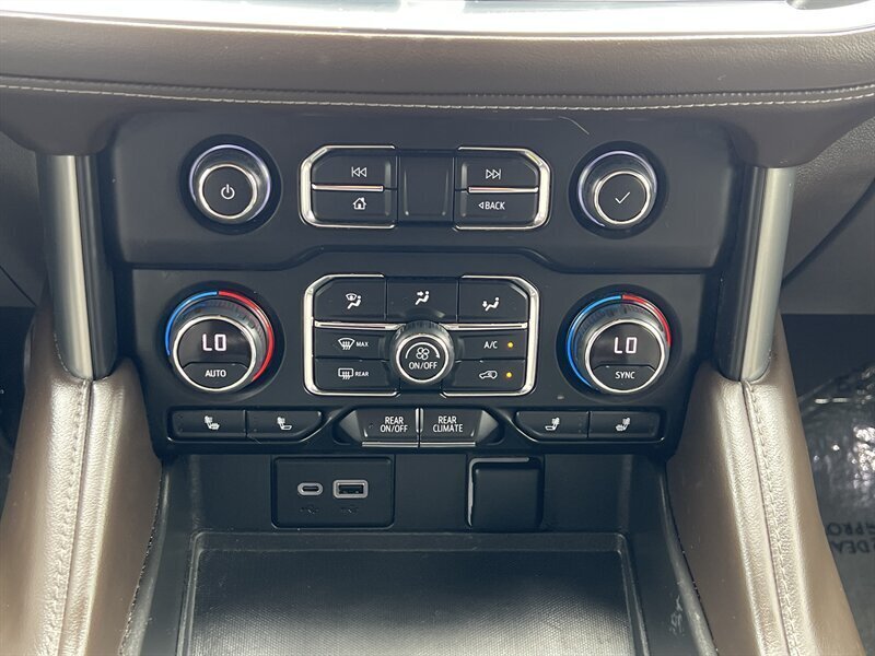 2022 Chevrolet Tahoe LT   - Photo 20 - Lewisville, TX 75057