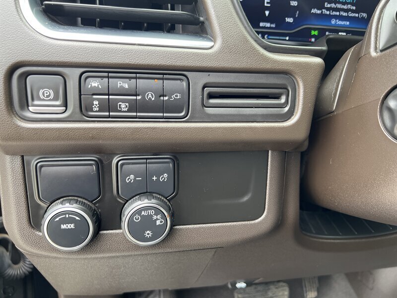 2022 Chevrolet Tahoe LT   - Photo 28 - Lewisville, TX 75057