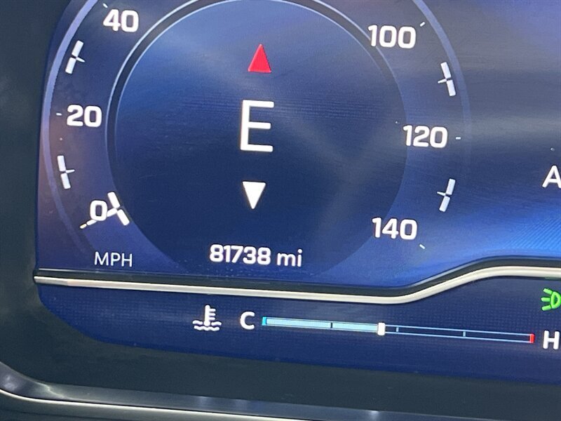 2022 Chevrolet Tahoe LT   - Photo 31 - Lewisville, TX 75057