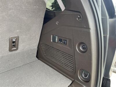 2022 Chevrolet Tahoe LT   - Photo 9 - Lewisville, TX 75057