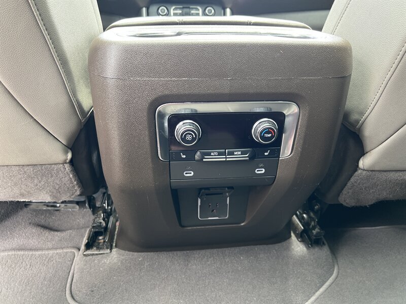 2022 Chevrolet Tahoe LT   - Photo 14 - Lewisville, TX 75057