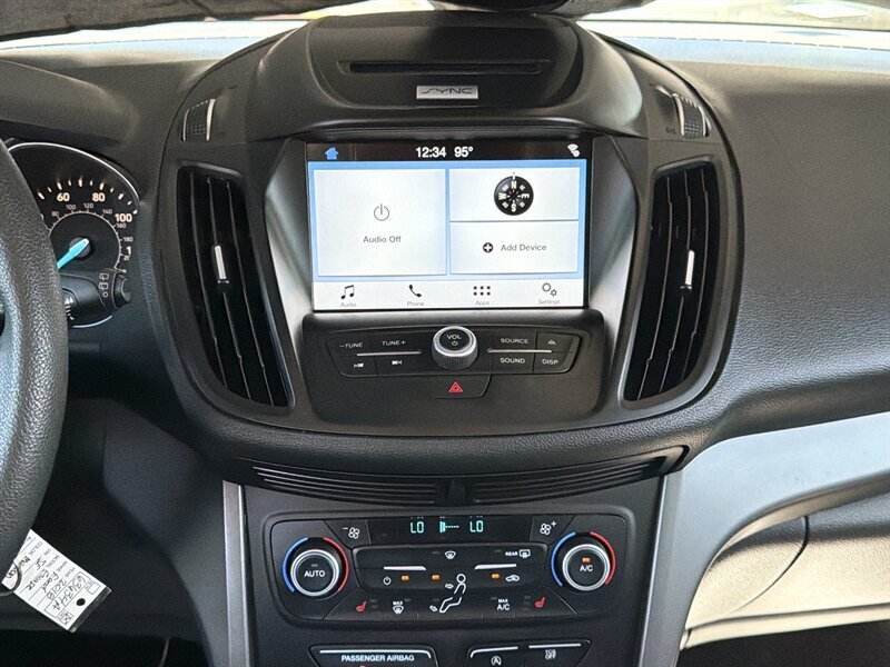 2018 Ford Escape SE   - Photo 12 - Lewisville, TX 75057