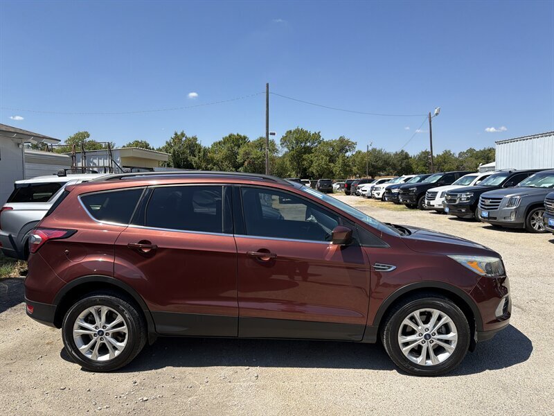 2018 Ford Escape SE   - Photo 7 - Lewisville, TX 75057