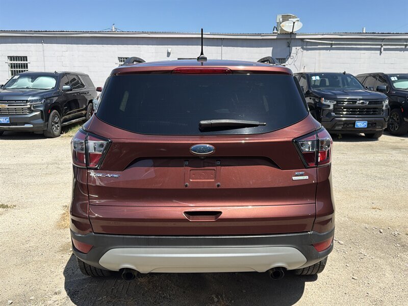 2018 Ford Escape SE   - Photo 5 - Lewisville, TX 75057