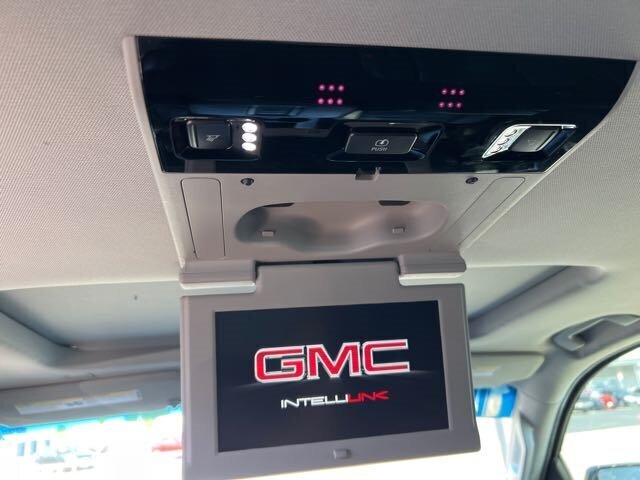 2017 GMC Yukon SLT   - Photo 14 - Lewisville, TX 75057