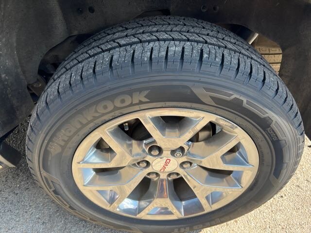2017 GMC Yukon SLT   - Photo 32 - Lewisville, TX 75057