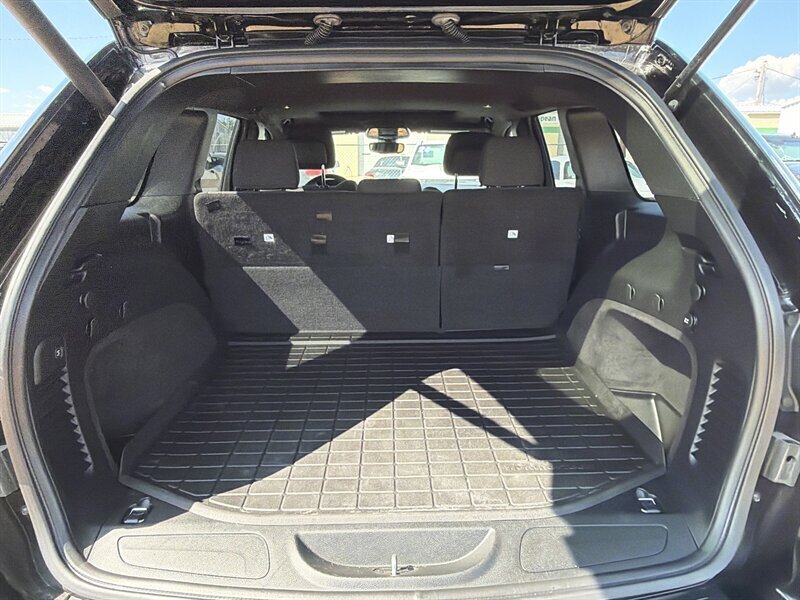 2018 Jeep Grand Cherokee Upland   - Photo 7 - Lewisville, TX 75057