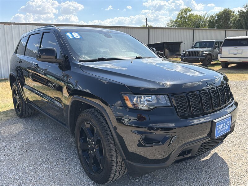 2018 Jeep Grand Cherokee Upland   - Photo 1 - Lewisville, TX 75057