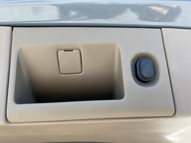 2016 Chevrolet Tahoe LT   - Photo 7 - Lewisville, TX 75057