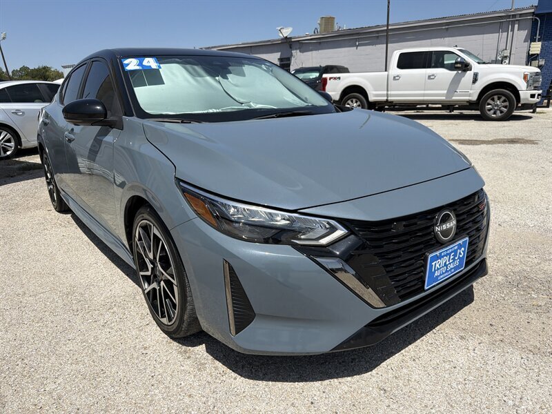 2024 Nissan Sentra SR   - Photo 1 - Lewisville, TX 75057
