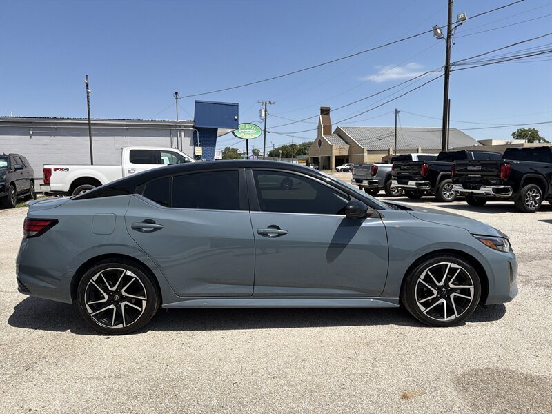 2024 Nissan Sentra SR   - Photo 5 - Lewisville, TX 75057