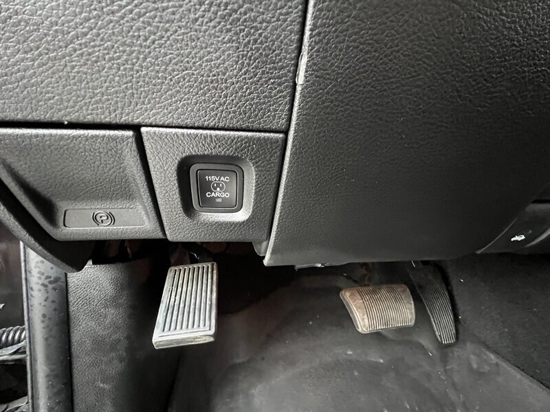 2023 RAM 2500 Big Horn   - Photo 23 - Lewisville, TX 75057