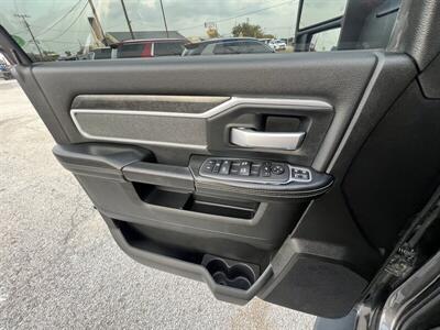 2023 RAM 2500 Big Horn   - Photo 29 - Lewisville, TX 75057
