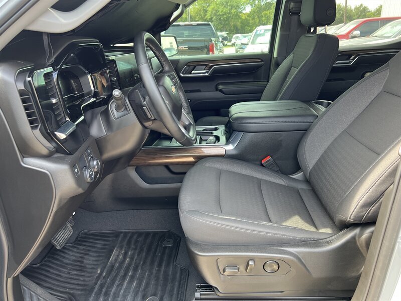 2024 Chevrolet Silverado 1500 LT   - Photo 19 - Lewisville, TX 75057