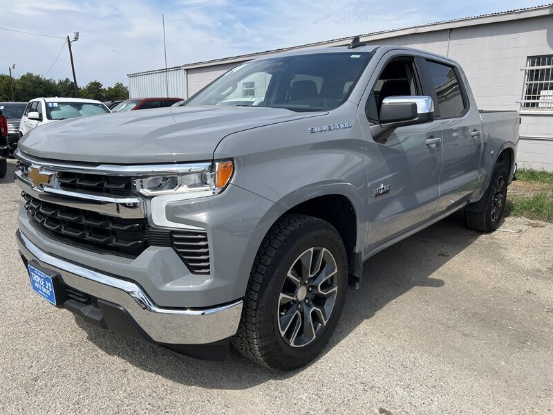 2024 Chevrolet Silverado 1500 LT   - Photo 2 - Lewisville, TX 75057