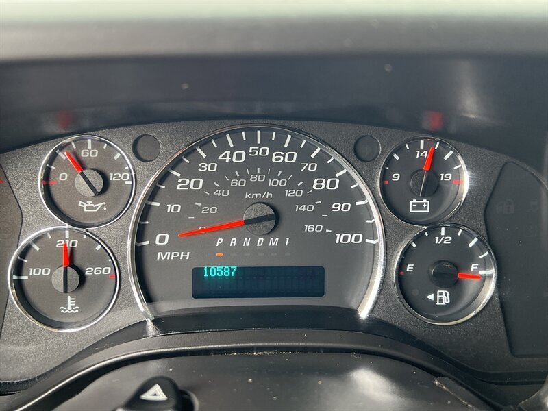 2021 Chevrolet Express 2500   - Photo 17 - Lewisville, TX 75057