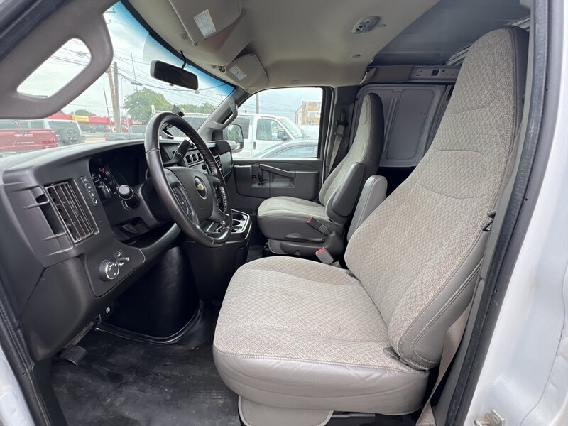 2021 Chevrolet Express 2500   - Photo 15 - Lewisville, TX 75057