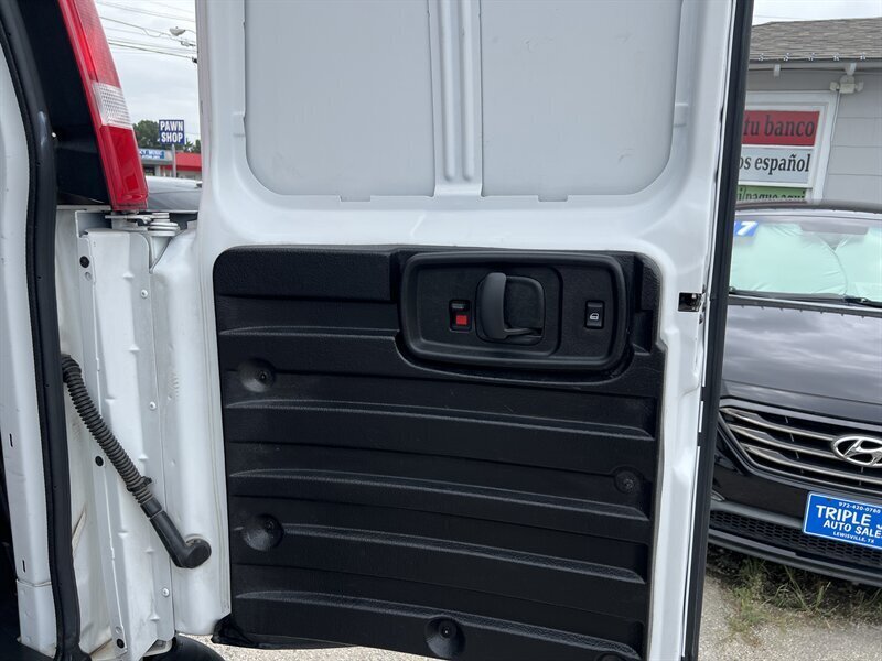2021 Chevrolet Express 2500   - Photo 11 - Lewisville, TX 75057