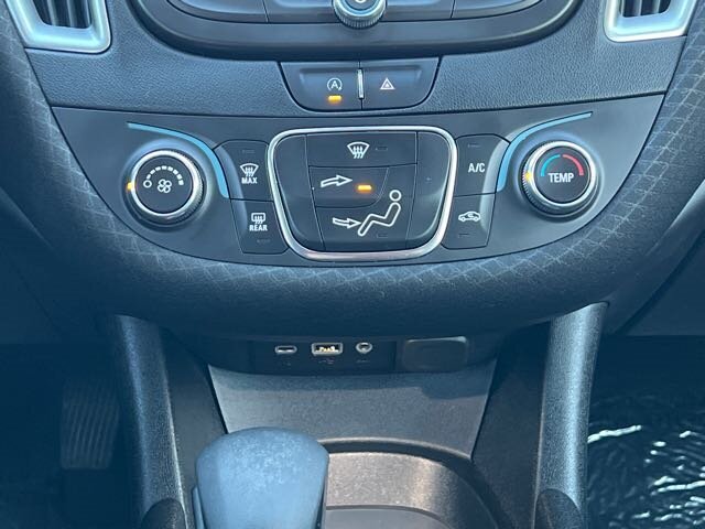 2021 Chevrolet Malibu LS   - Photo 17 - Lewisville, TX 75057