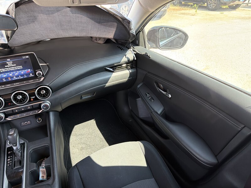 2022 Nissan Sentra SV   - Photo 11 - Lewisville, TX 75057