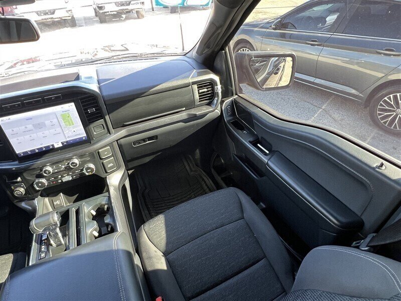 2023 Ford F-150 XLT   - Photo 11 - Lewisville, TX 75057
