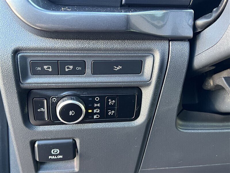 2023 Ford F-150 XLT   - Photo 19 - Lewisville, TX 75057